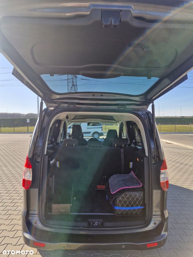 Ford Tourneo Courier 1.0 EcoBoost S&S Trend - 18