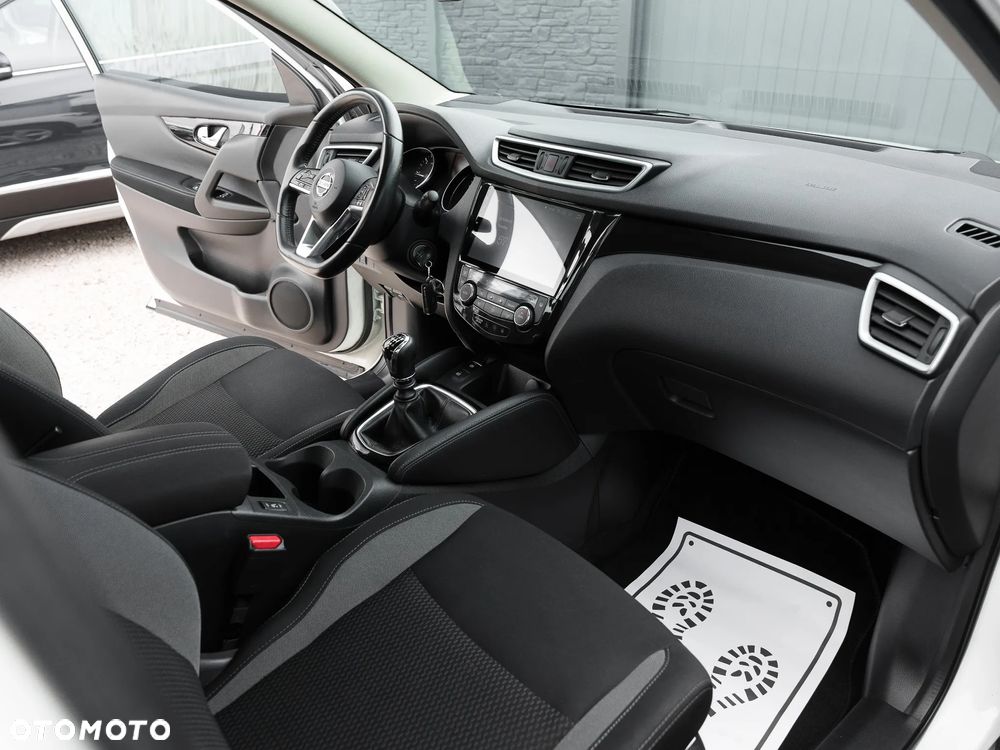Nissan Qashqai 1.5 dCi N-Connecta - 15