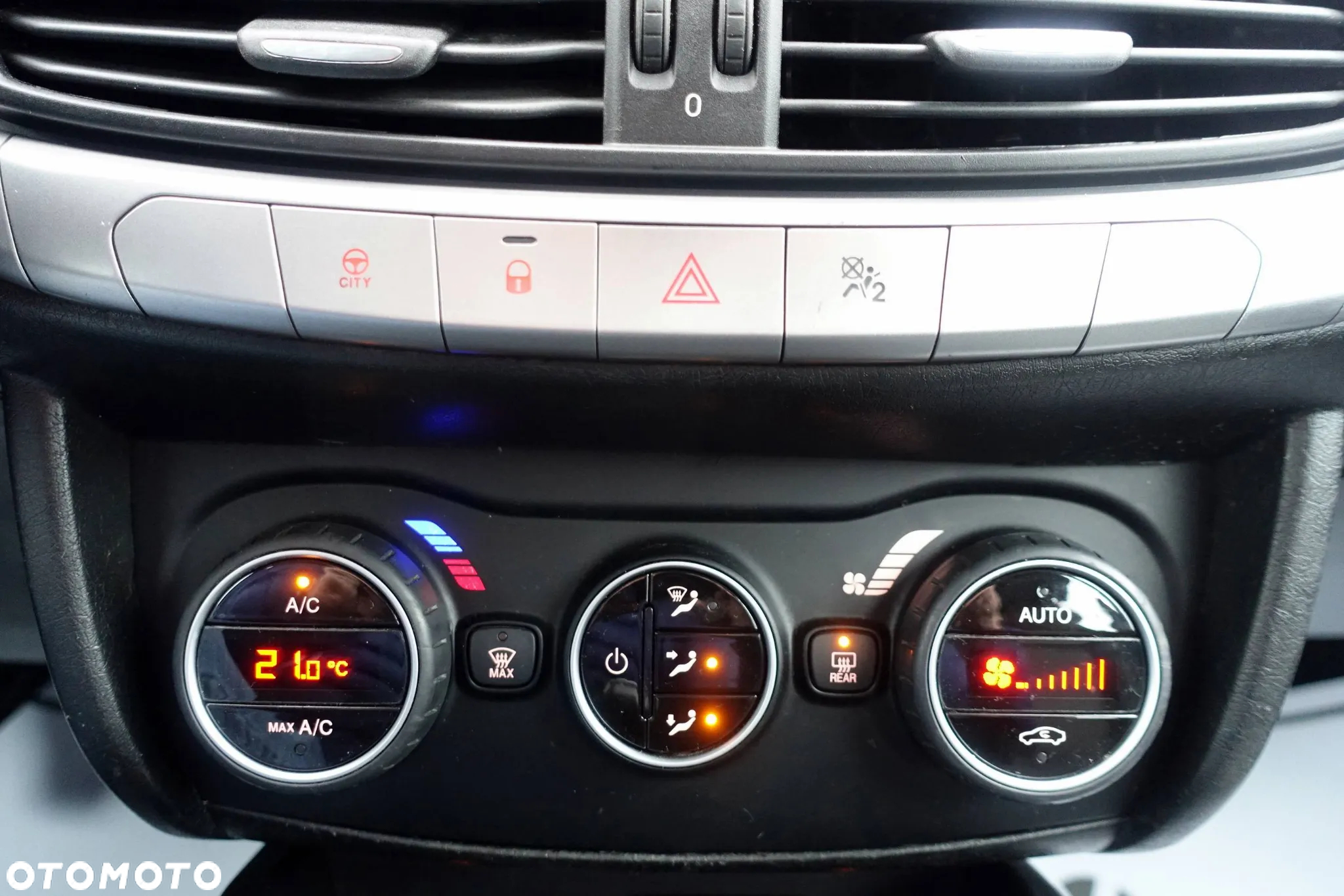 Fiat Tipo 1.4 16v Sport - 19
