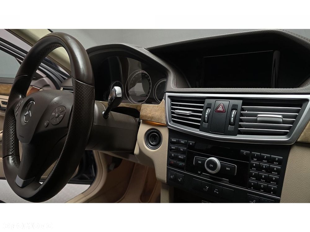 Mercedes-Benz Klasa E - 30