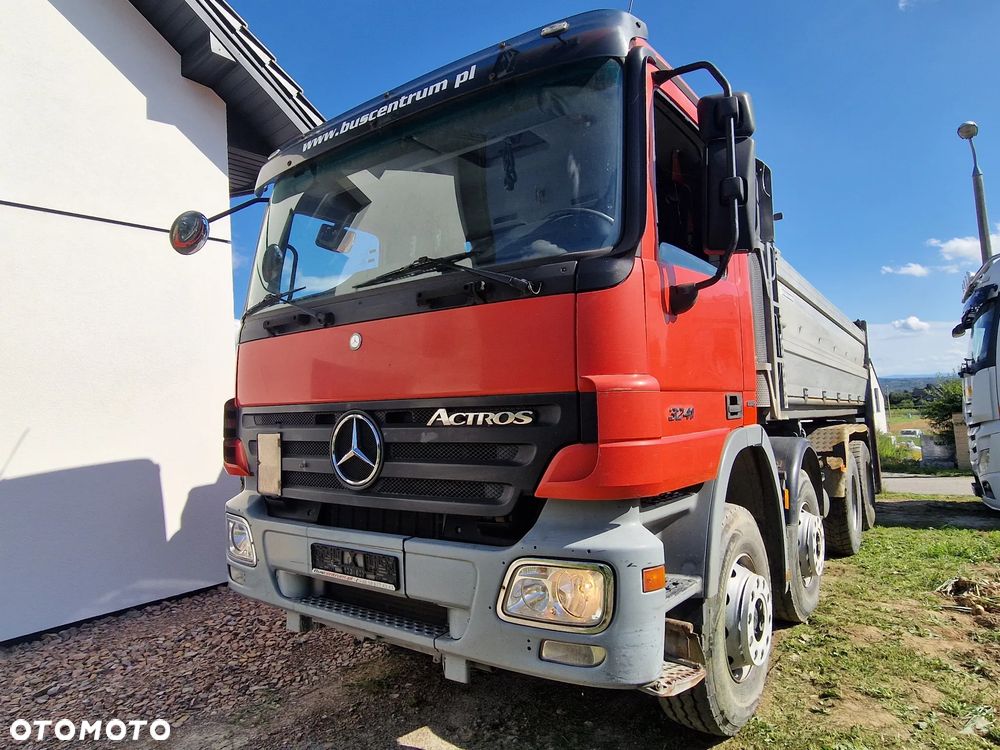 Mercedes-Benz 3241 - 6