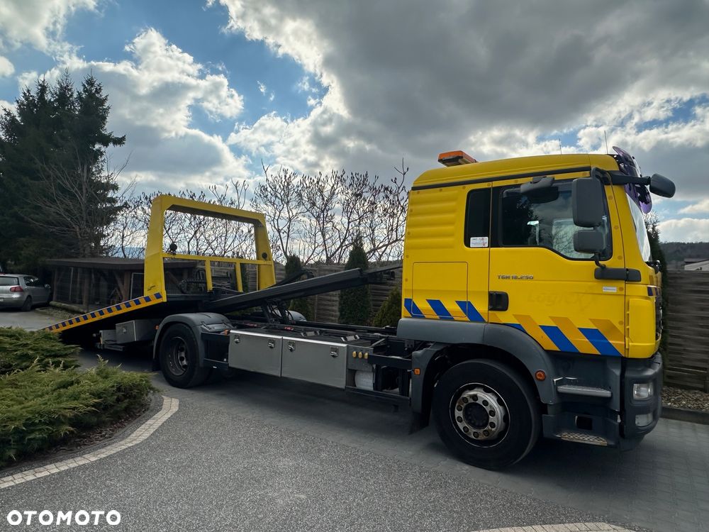 MAN TGM 18.250  2011 Pomoc Drogowa Laweta Widły - 7