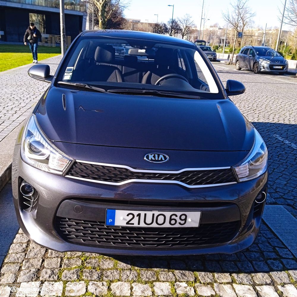 Kia Rio - 1