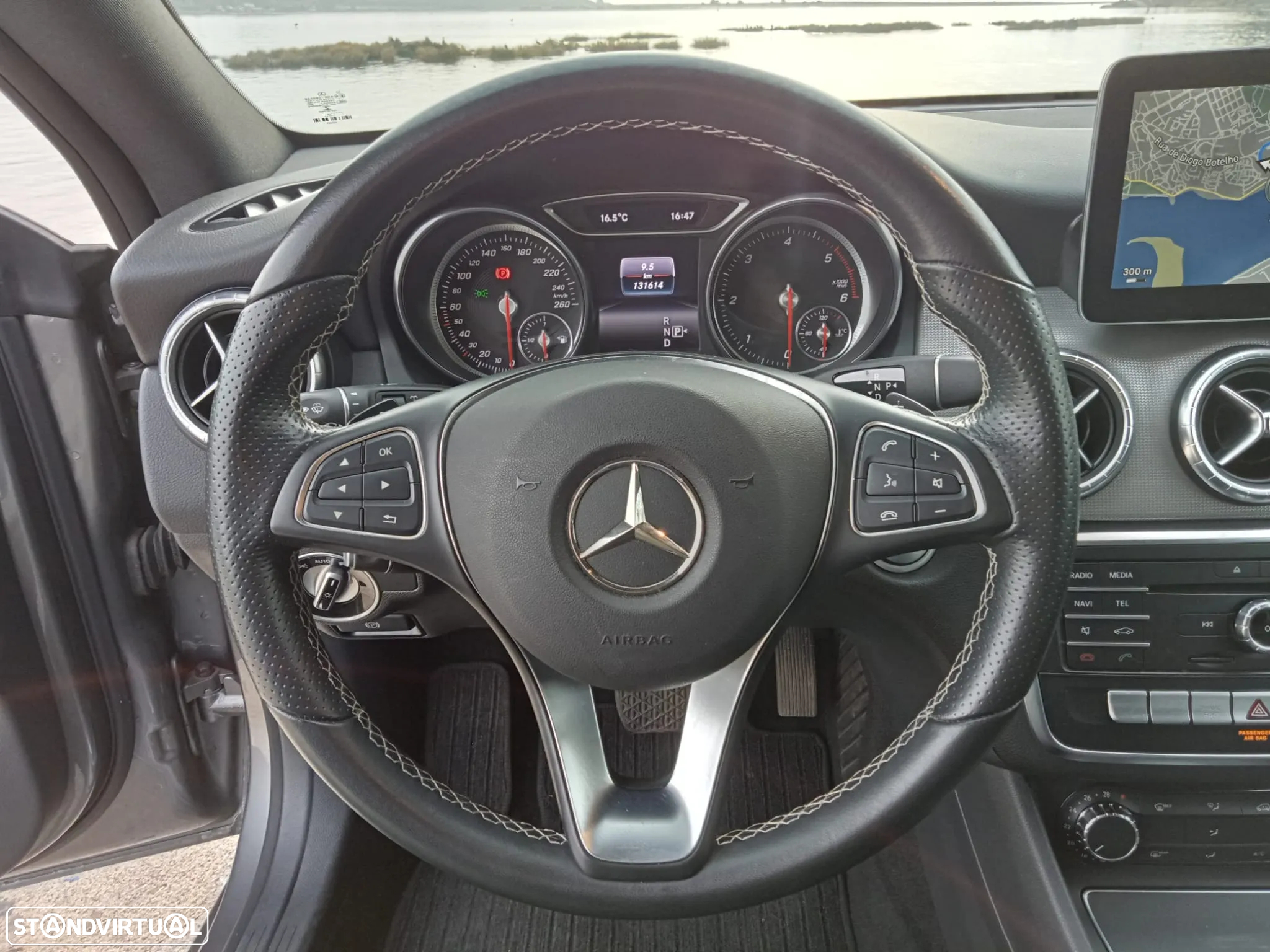 Mercedes-Benz CLA 180 Shooting Brake d 7G-DCT Urban - 20
