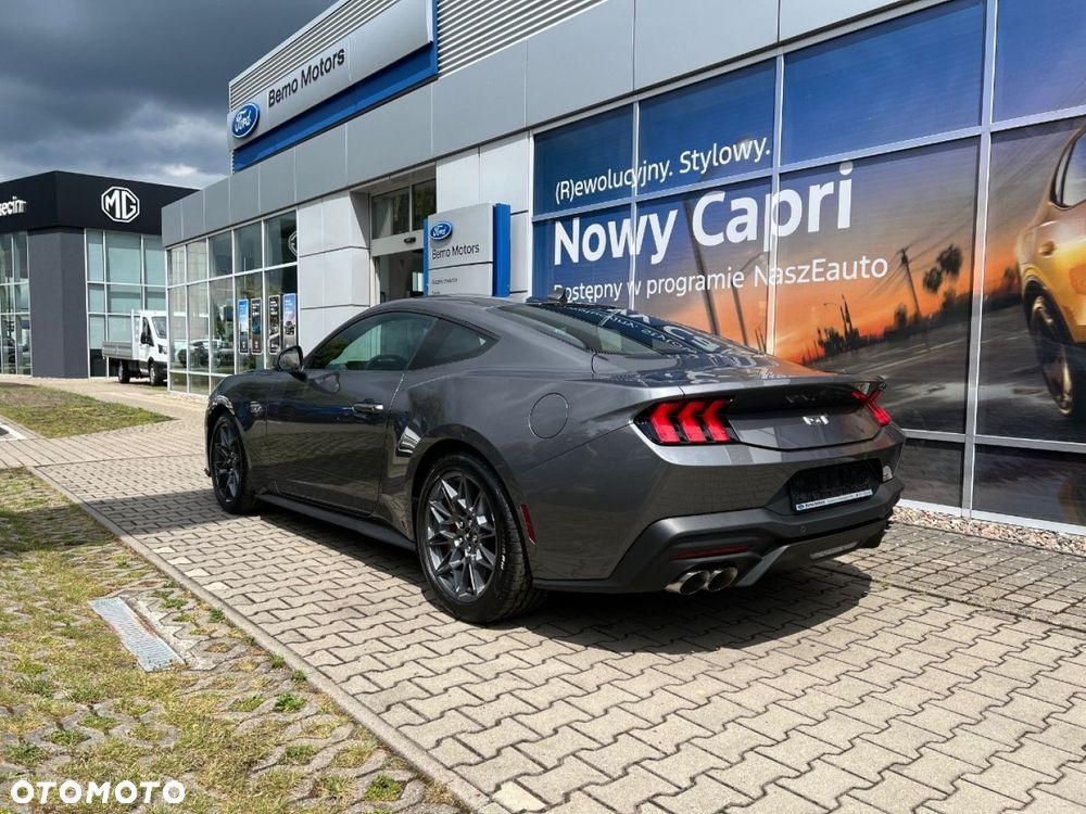 Ford Mustang - 2