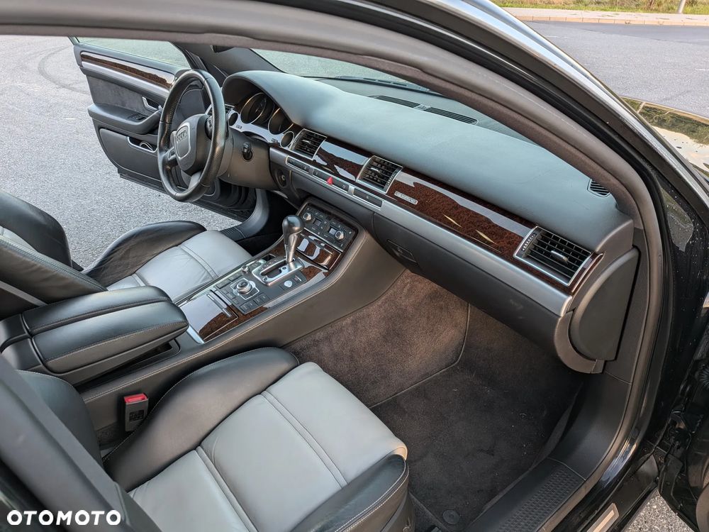 Audi A8 4.2 FSI Quattro - 17