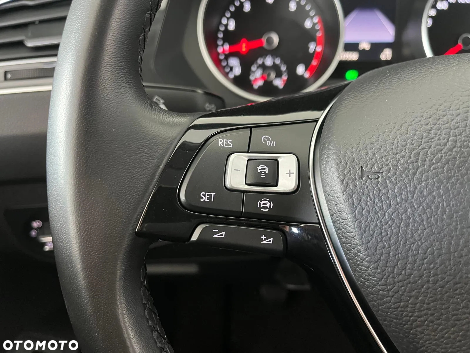 Volkswagen Tiguan 1.5 TSI EVO Comfortline - 23