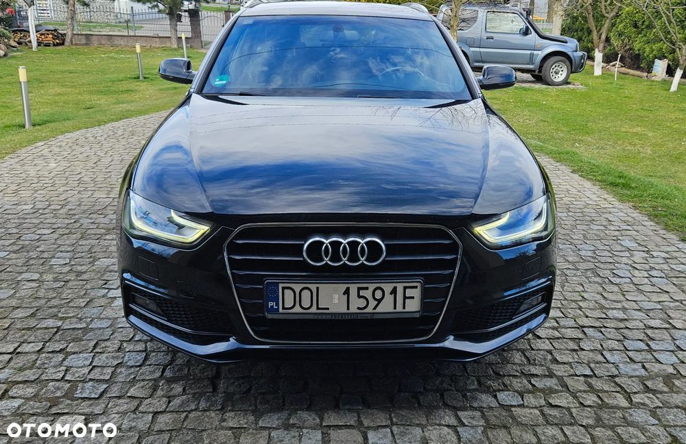 Audi A4 Avant 2.0 TDI DPF clean diesel multitronic S line Sportpaket - 3