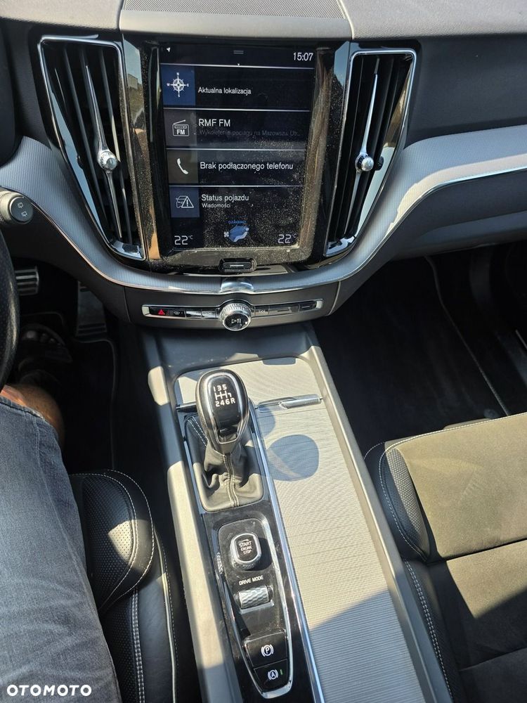 Volvo XC 60 D4 SCR AWD R-Design - 27