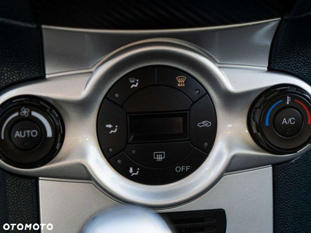 Ford Fiesta - 27