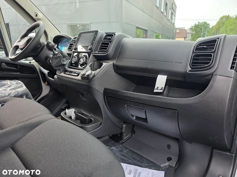 Peugeot BOXER 2,2 140KM L3 H2 3,5T - 14