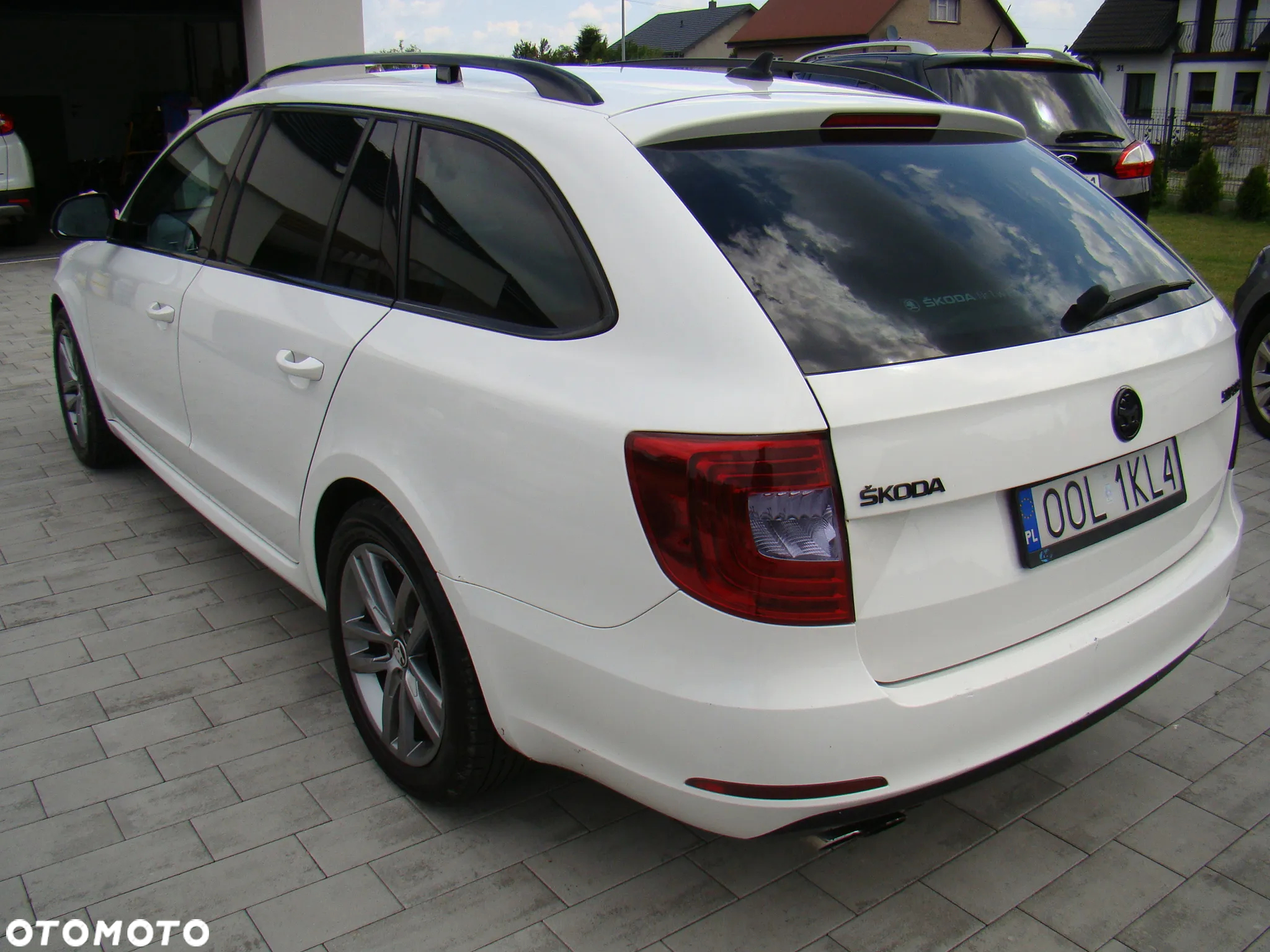 Skoda Superb 2.0 TDI Ambition DSG - 9
