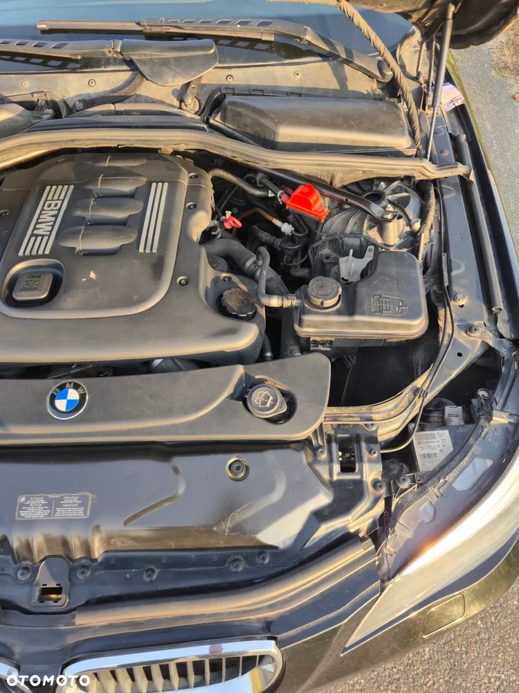 BMW Seria 5 520d - 23