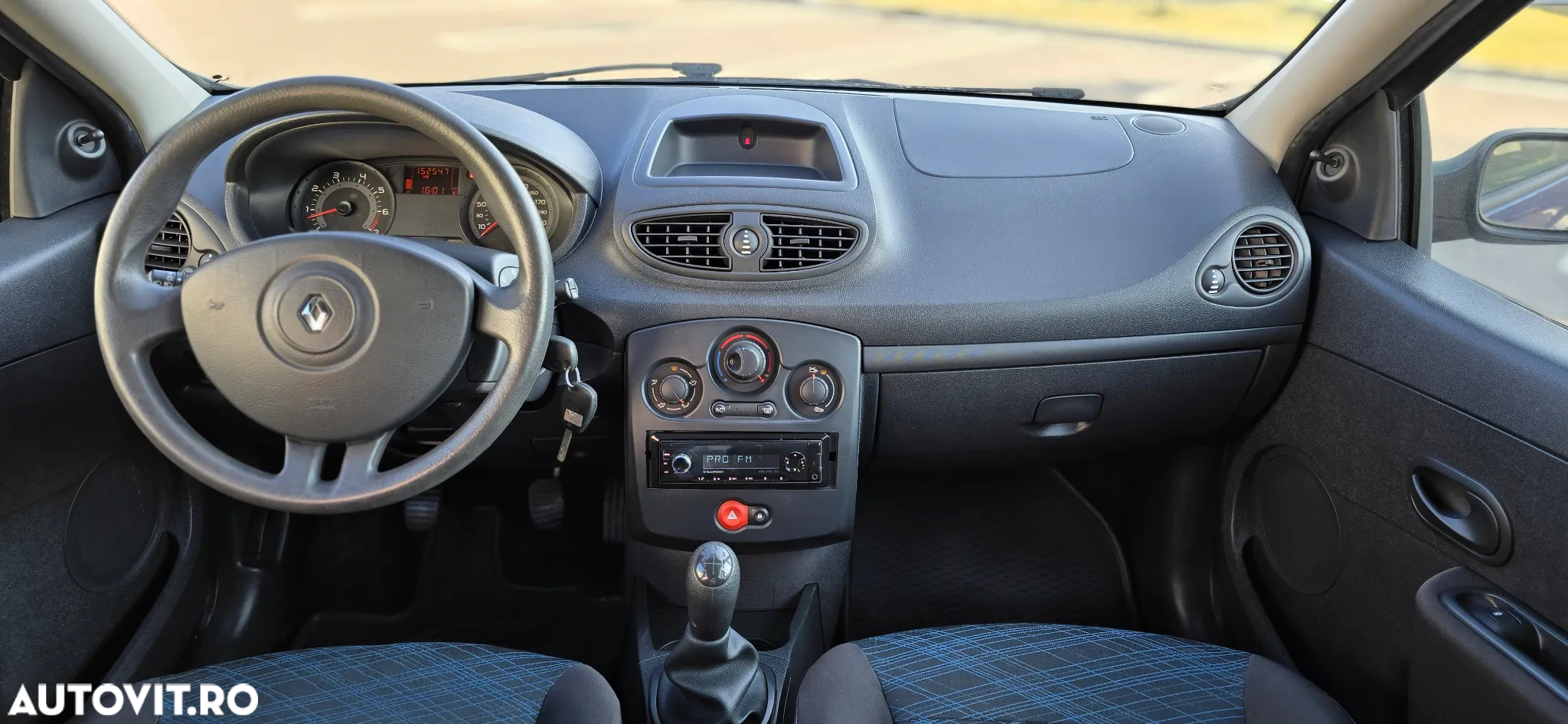 Renault Clio 1.2 16V 75 Life - 6