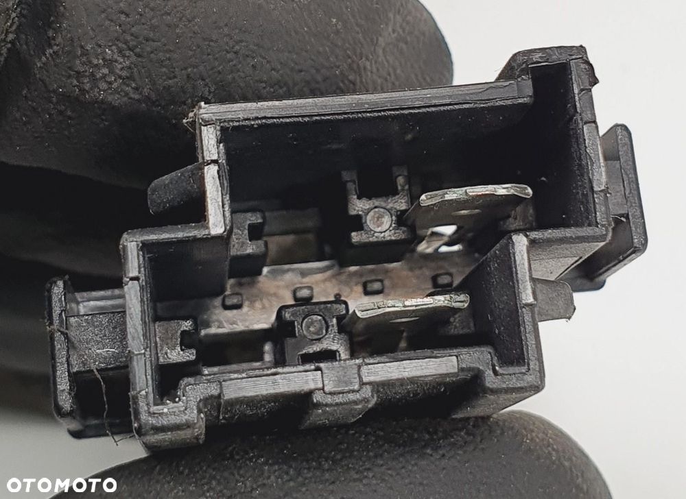 WZMACNIACZ ANTENY VOLVO V70 850 9130312 - 2