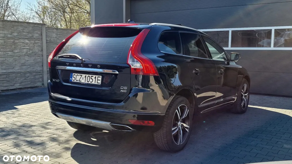 Volvo XC 60 D5 AWD Geartronic Summum - 16