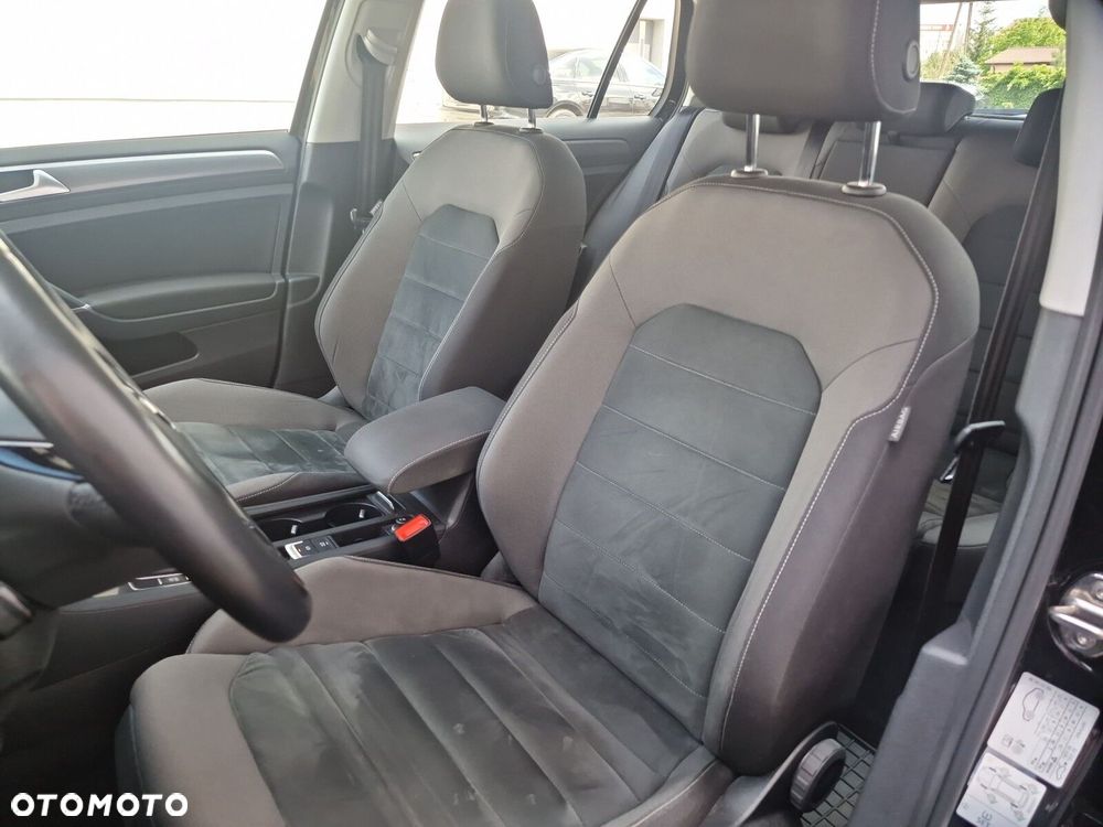 Volkswagen Golf - 12
