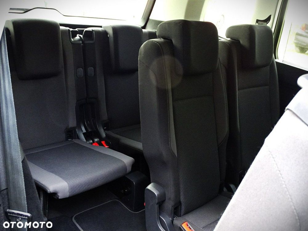 Volkswagen Touran - 19