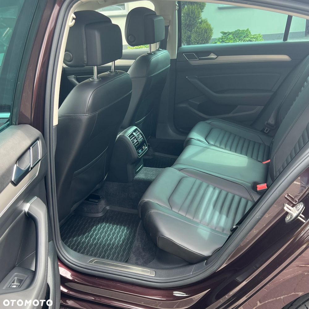 Volkswagen Passat 2.0 TDI BMT Highline - 24