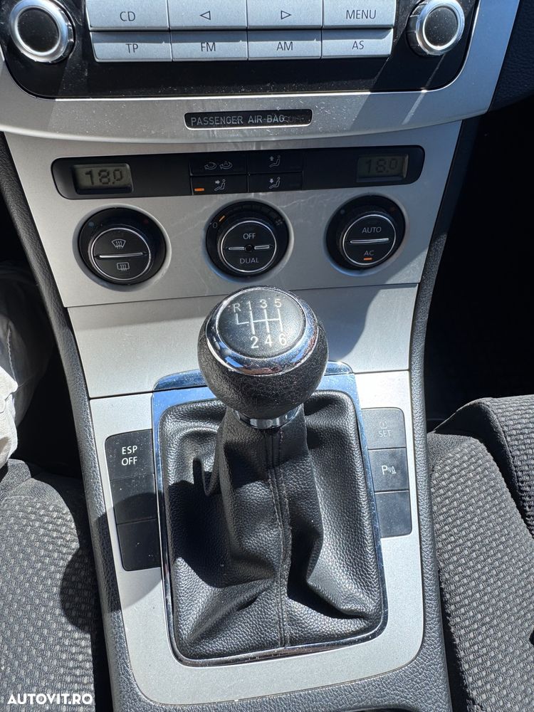 Volkswagen Passat - 8