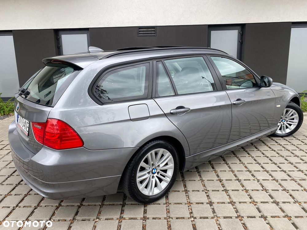 BMW Seria 3 318i Edition Exclusive - 7