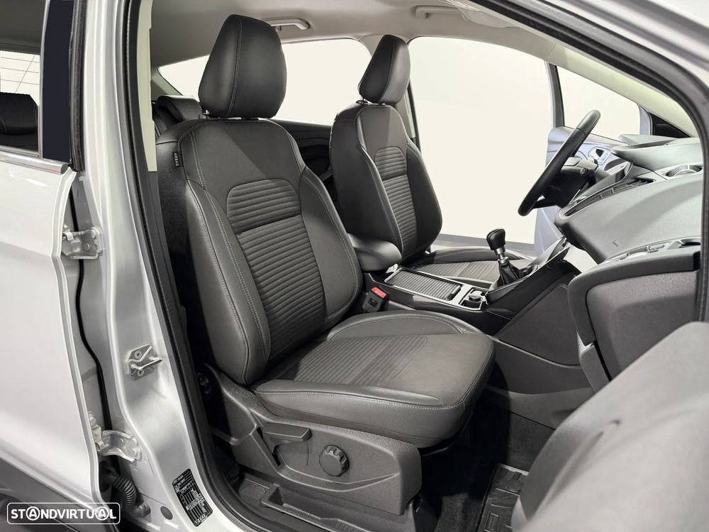 Ford Kuga 1.5 TDCi EcoBlue Titanium - 38