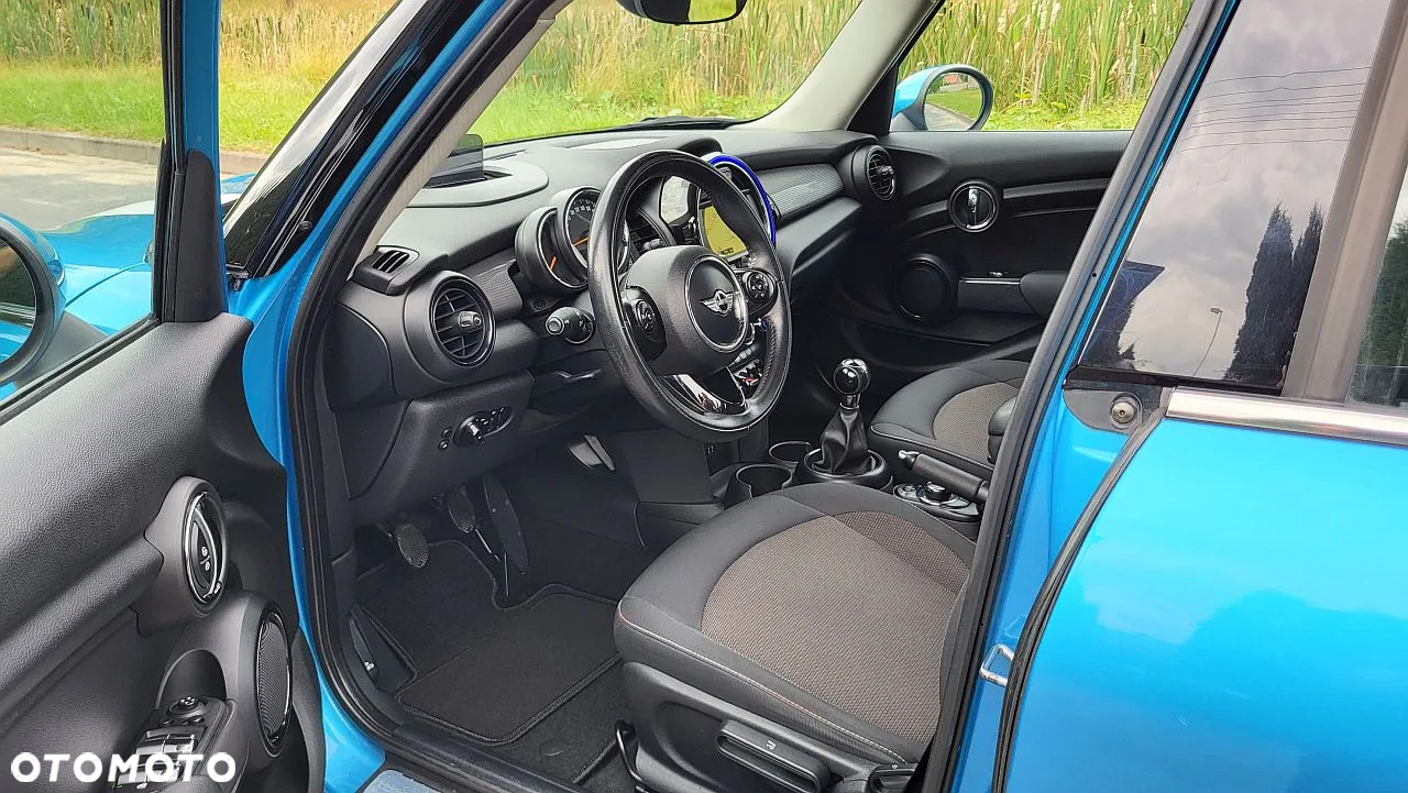 MINI Cooper Seven Chili - 20