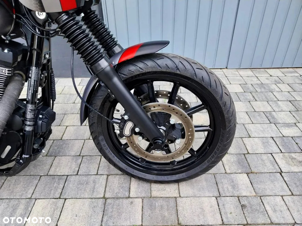 Harley-Davidson Dyna Low Rider - 13