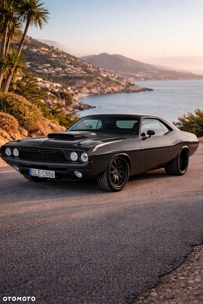 Dodge Challenger - 1