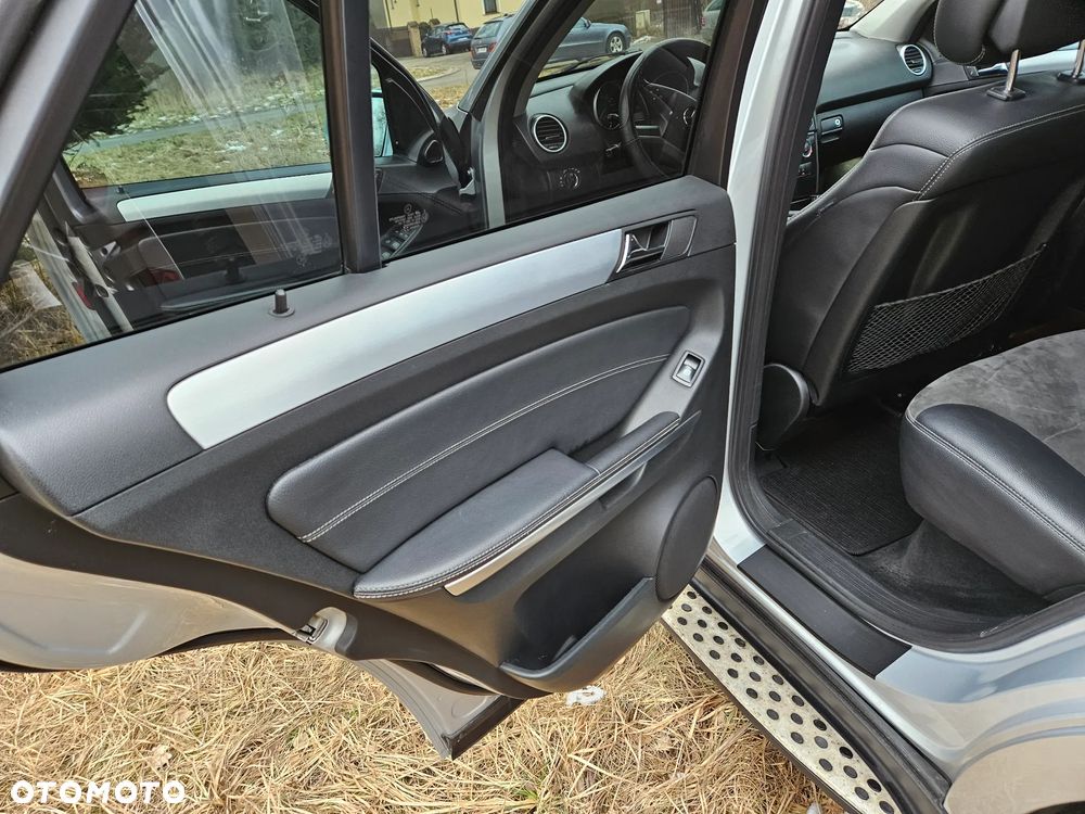 Mercedes-Benz ML 300 CDI 4-Matic - 11