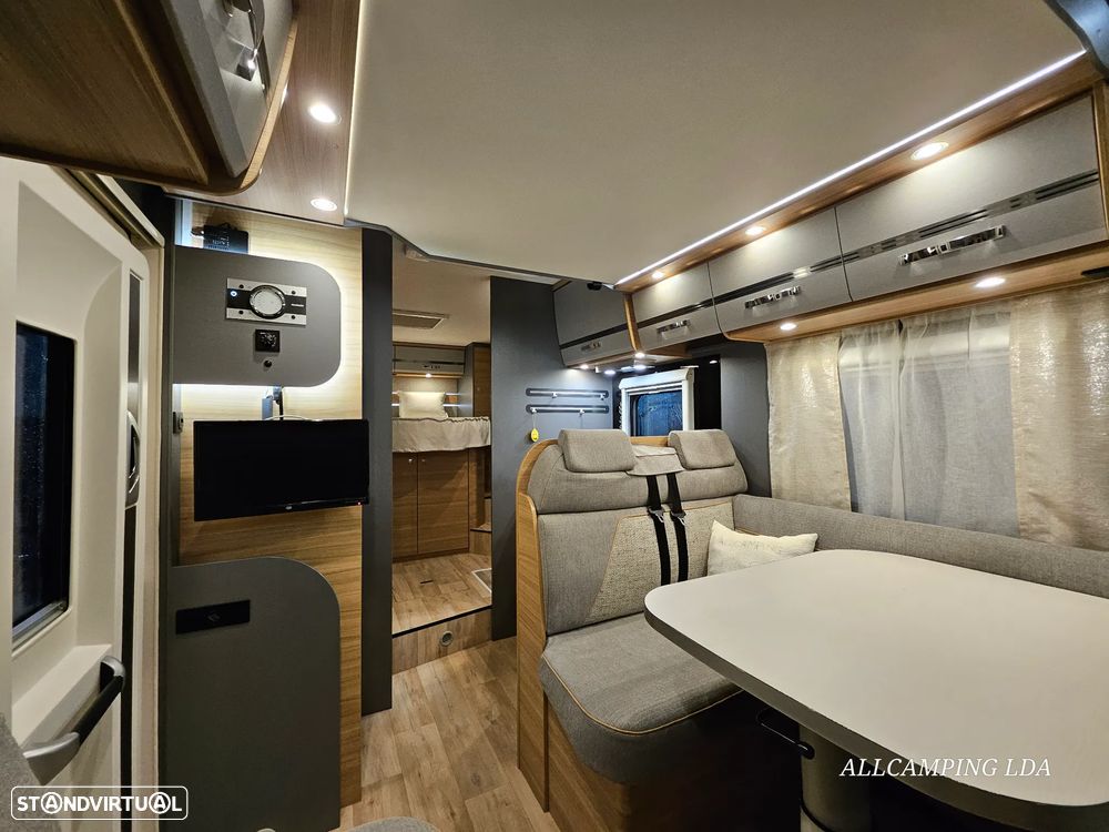 Dethleffs Trend Cama central+Basculante - 18