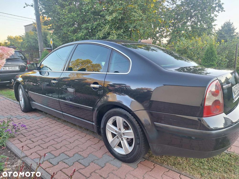 Volkswagen Passat 1.9 TDI Highline - 3