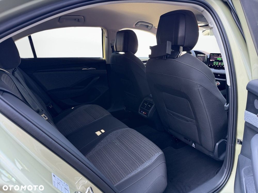 Skoda Superb 2.0 TDI SCR Selection DSG - 41