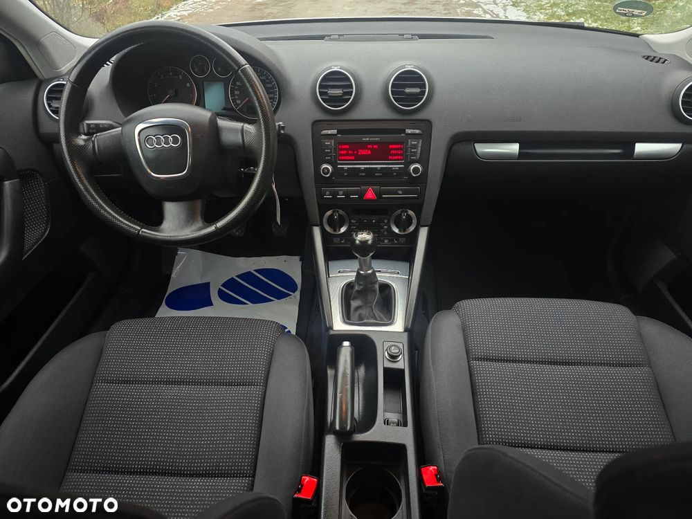 Audi A3 Sportback 1.4 TFSI Attraction - 29