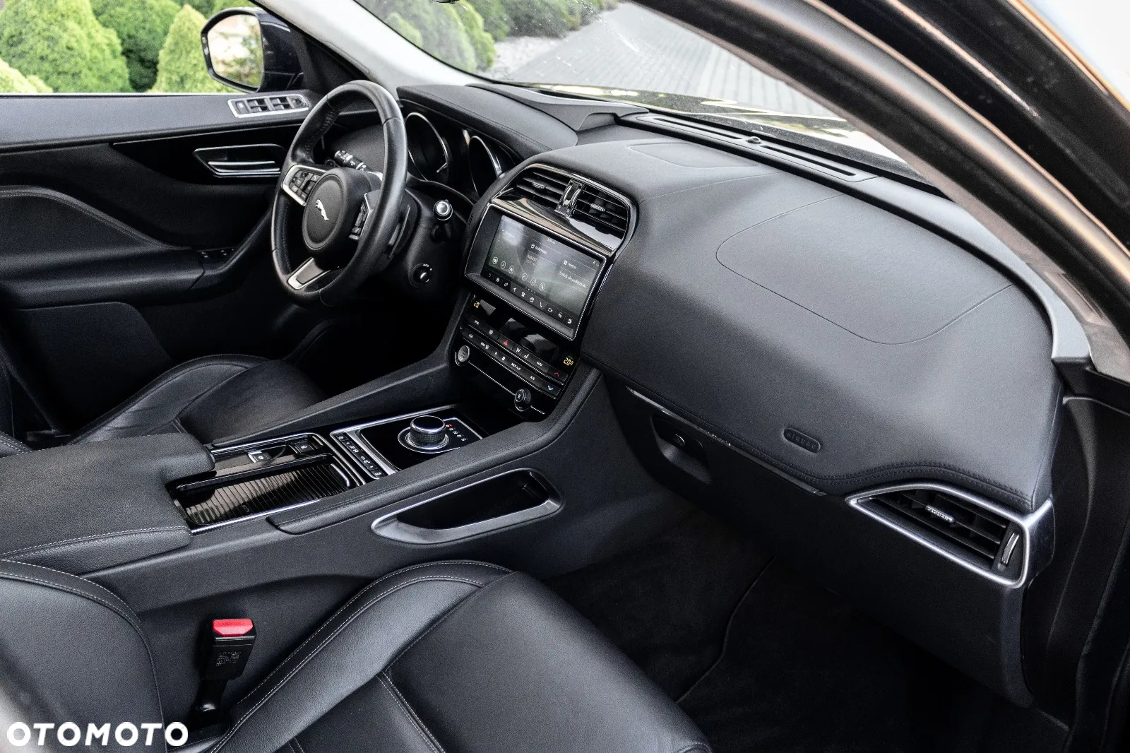 Jaguar F-Pace 2.0 i4P AWD Prestige - 22
