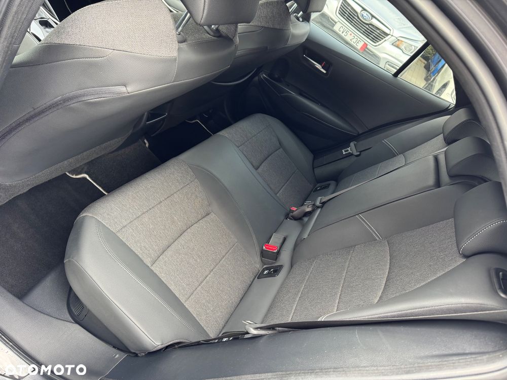 Toyota Corolla 1.8 Hybrid Executive - 19