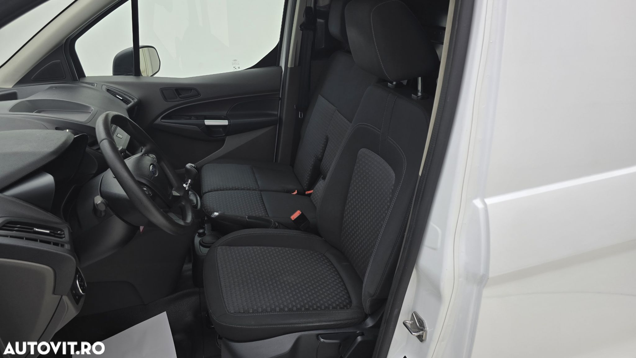Ford Transit Connect - 12