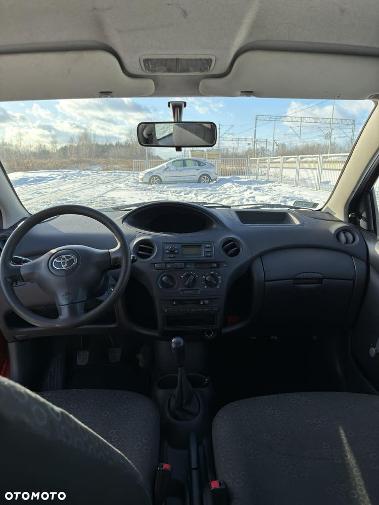 Toyota Yaris 1.0 Terra - 22