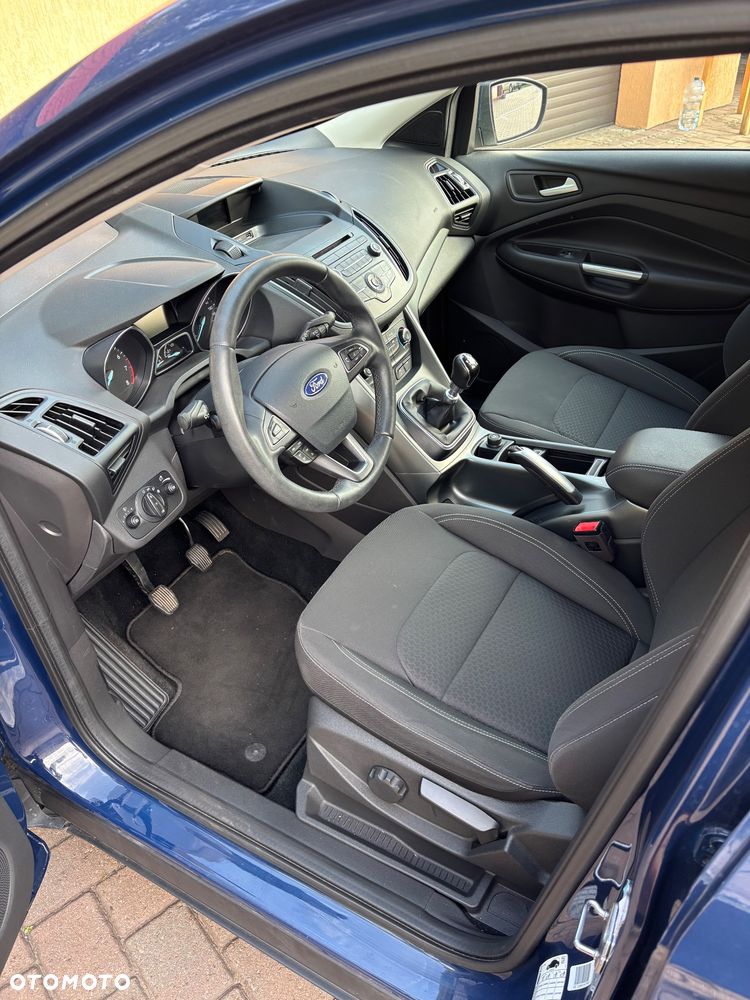 Ford Kuga 1.5 EcoBoost 2x4 Trend - 9