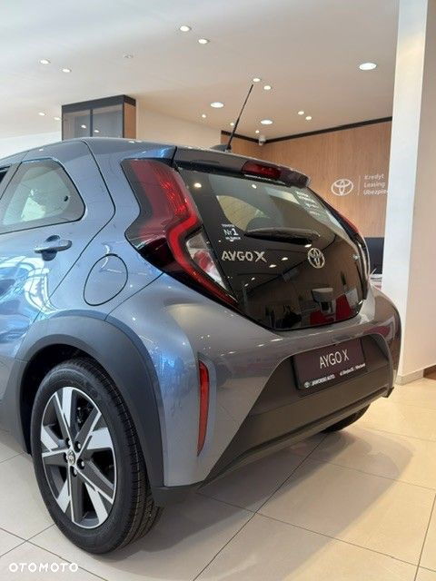 Toyota Aygo X Hybrid 1.5 Comfort e-CVT - 8