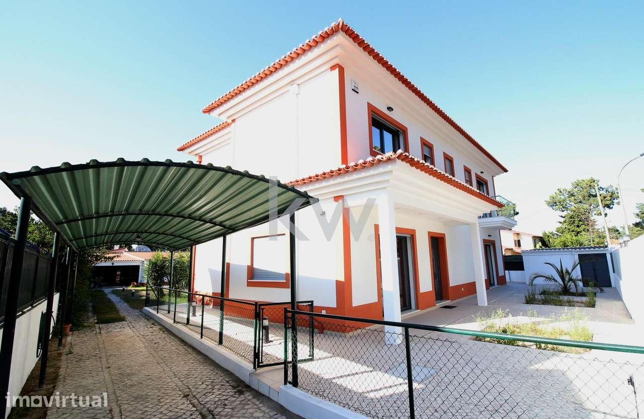 10% yield - Moradia independente T11 com piscina, campo de jogos, em l - Grande imagem: 2/60