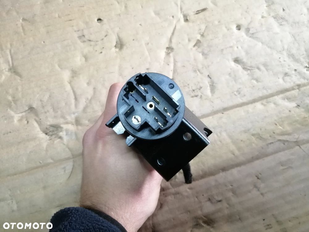 Fiat Bravo II 1.4 T.Jet zestaw startowy komputer Bosch 0261201687 stacyjka 2 klucze immo skrzynki bezpieczników i inne - 18