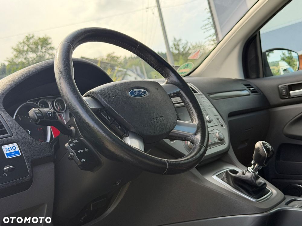 Ford Kuga 2.0 TDCi 4x4 Individual - 31