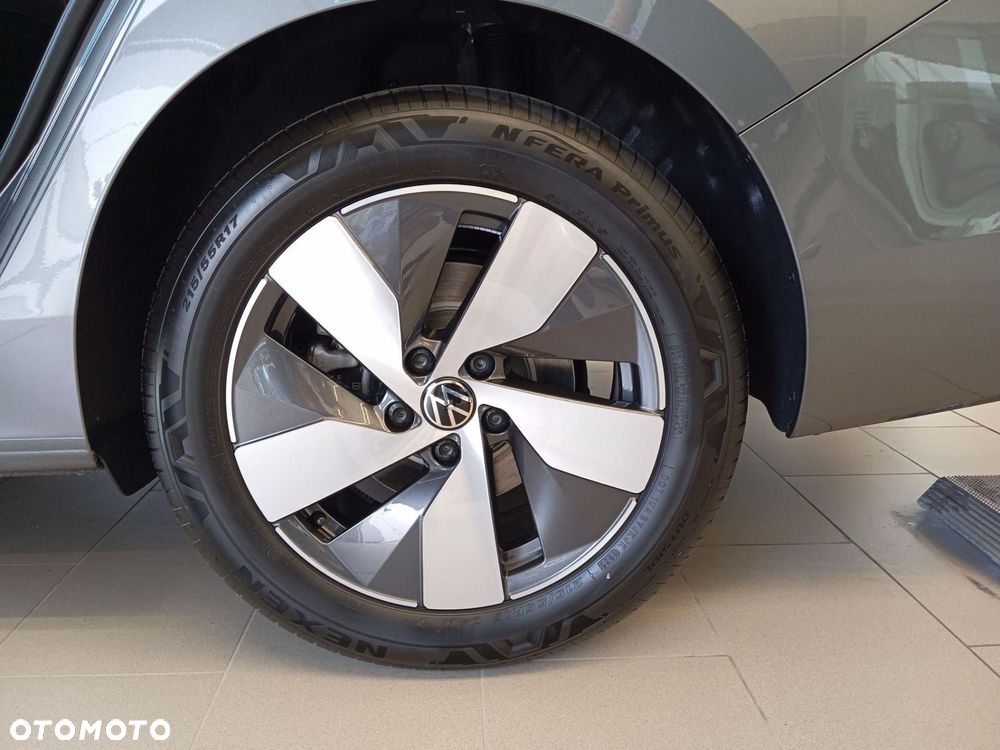 Volkswagen Passat - 19
