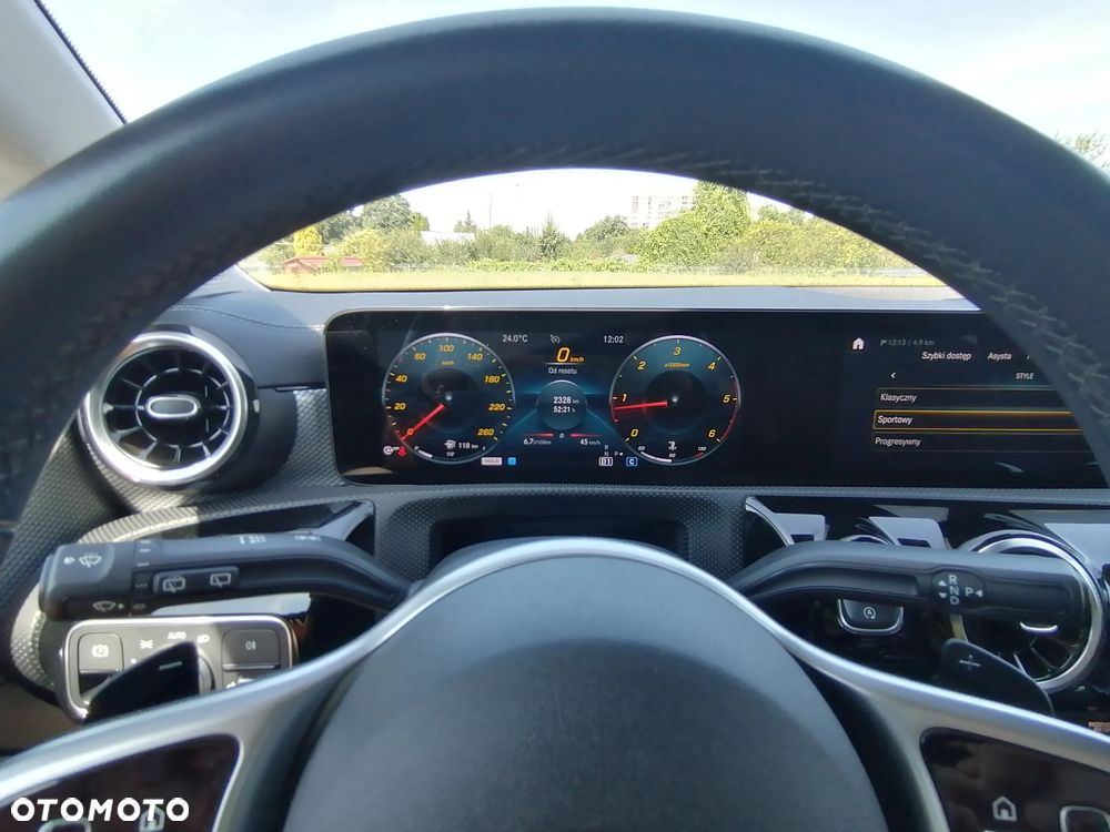 Mercedes-Benz CLA 220 d 8G-DCT - 12