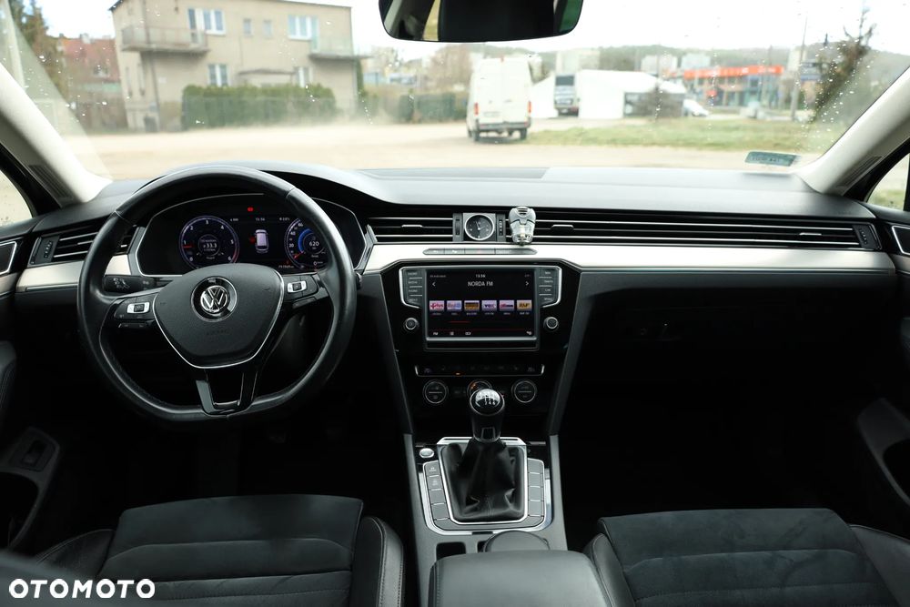 Volkswagen Passat 2.0 TDI BMT Highline - 10