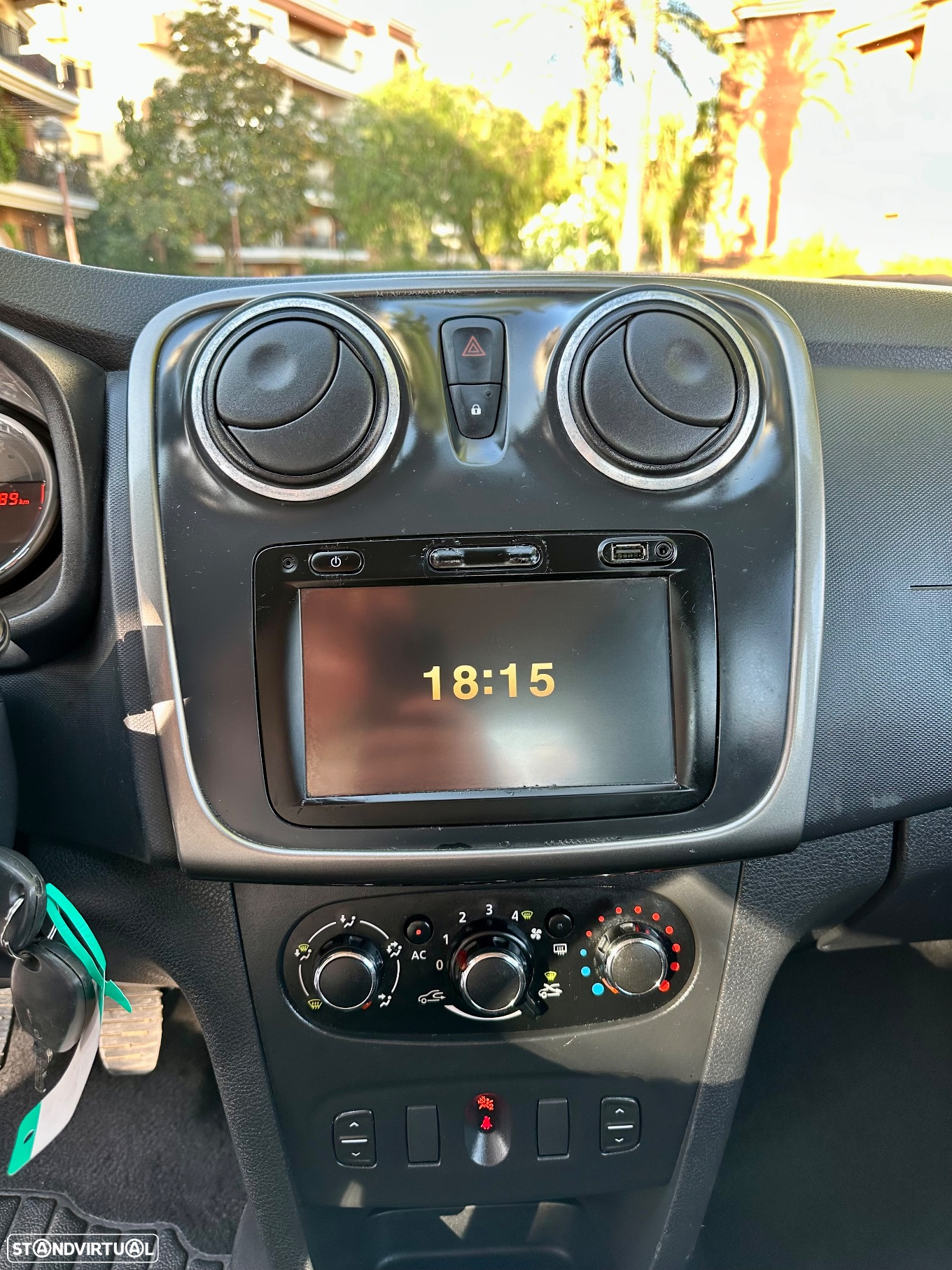 Dacia Sandero 0.9 TCe Pack - 12