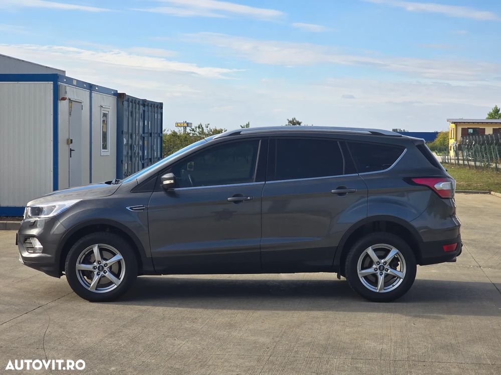 Ford Kuga 1.5 TDCi 2WD Titanium - 11
