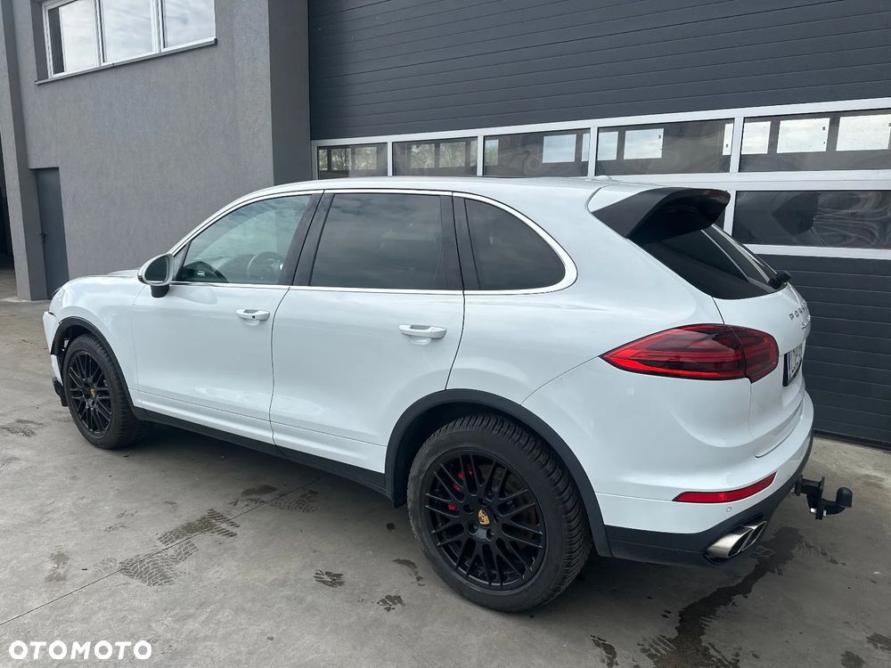Porsche Cayenne - 8