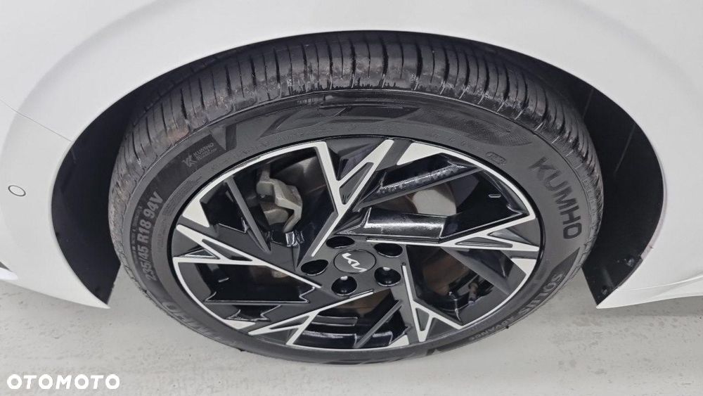 Kia K5 - 4